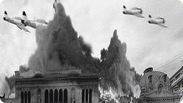 Imagen del bombardeo del 16 de junio de 1955