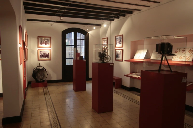 Interior del museo Lumiton